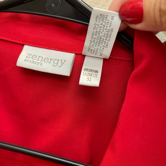 Zenergy By Chicos Women’s Two Vests  Lot Bundle Red Animal Print EUC Med 1/2 - Picture 11 of 13